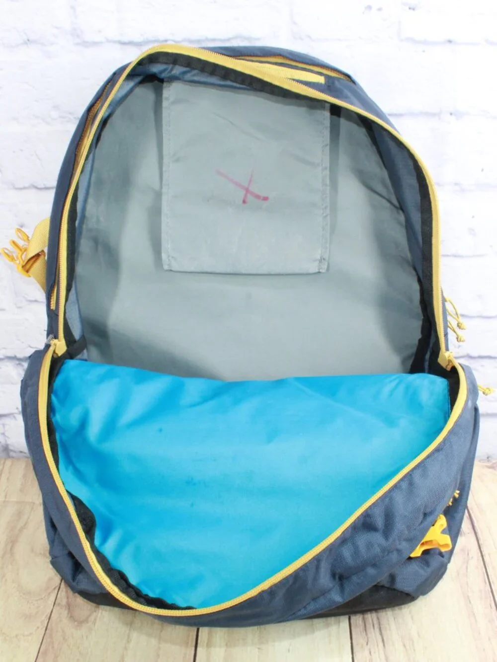 READ–LL Bean Unisex Adult Comfort Carry Portable Locker Pack 42L Backpack Hiking